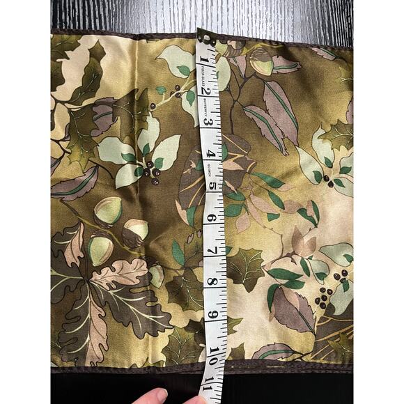 NWT Jones Wear Silk Scarf with Autumn Acorn Motif - Picture 4 of 6
